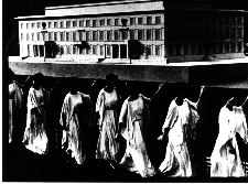 Brutalität in Stein