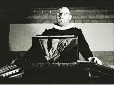 Prest falt av sykkelen