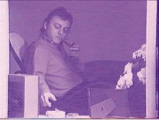 Une arme dans la main