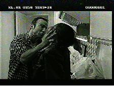 T'entends comment tu parles à ta femme