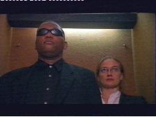 De la théorie de la gravité dans les ascenseurs