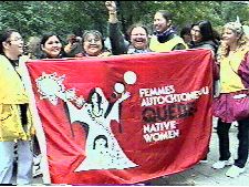 Des femmes ont marché sur la terre