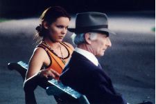 Un chapeau parmi les hommes