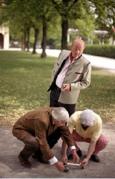 Rumkugeln mit Völkerball
