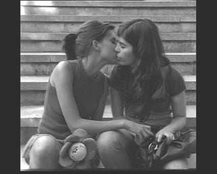 Flores en el parque (o los primeros besos)