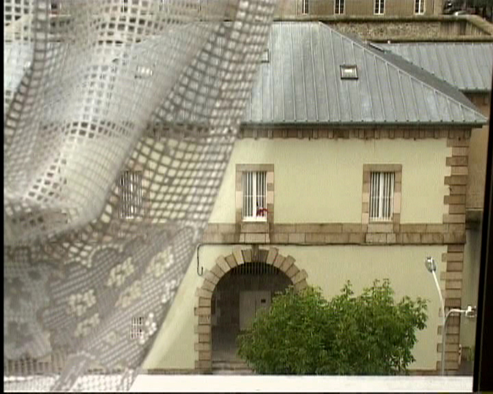 Une prison dans la ville