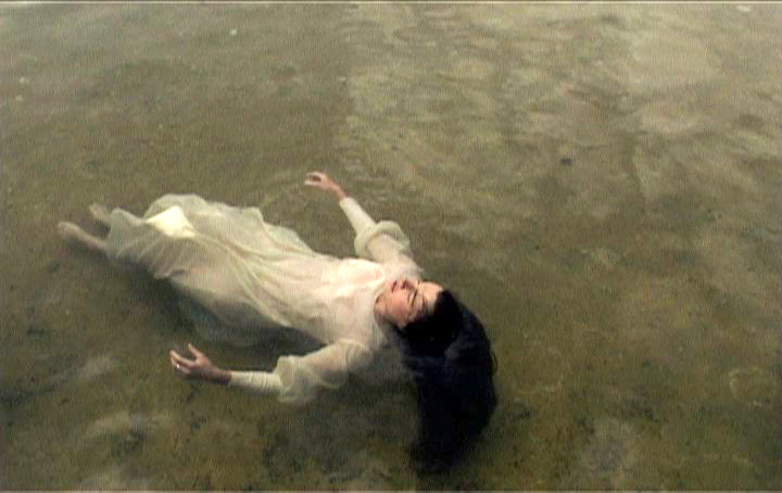 Femmes après la chute