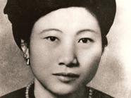 Vie sombre trois fois, se relève sept et neuf fois flotte à la dérive...