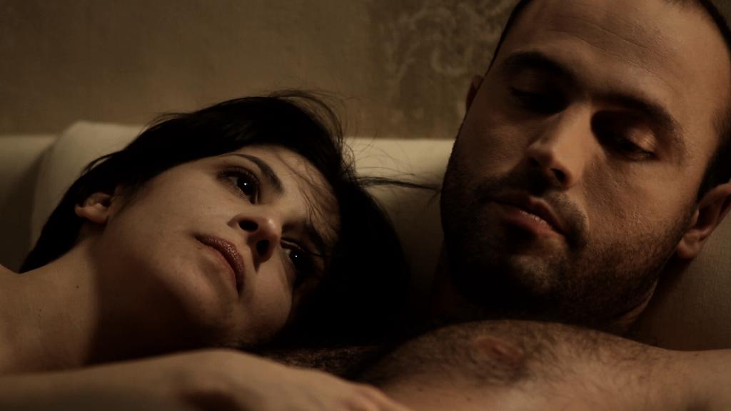 Spire Di Fumo In Una Stanza Chiusa