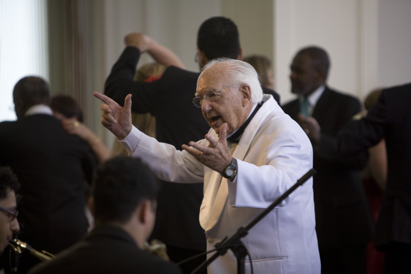 Mais uma vez, maestro!