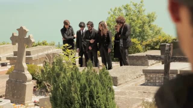 Deuil sous influence