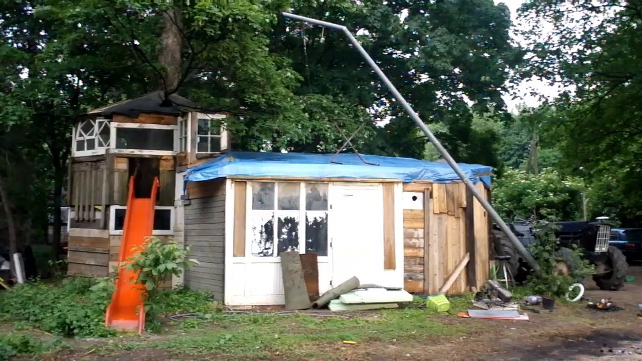 About The King & The Queen And The Preachers