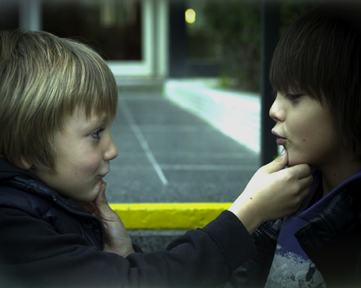 Je te tiens, tu me tiens...