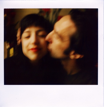 Red Tulips. A story about forgetting.