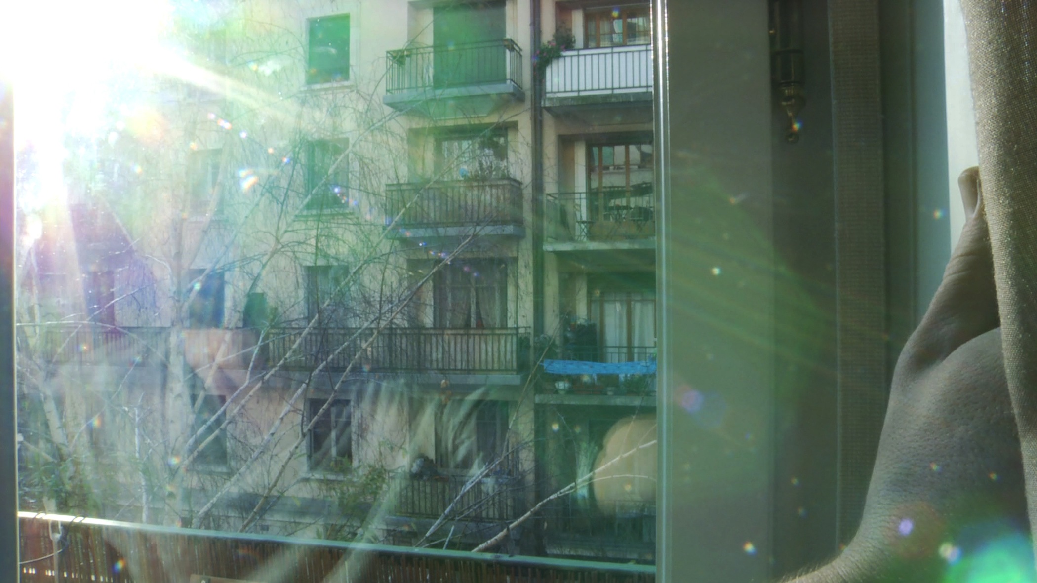 Cheveux courts, ronde, petite taille