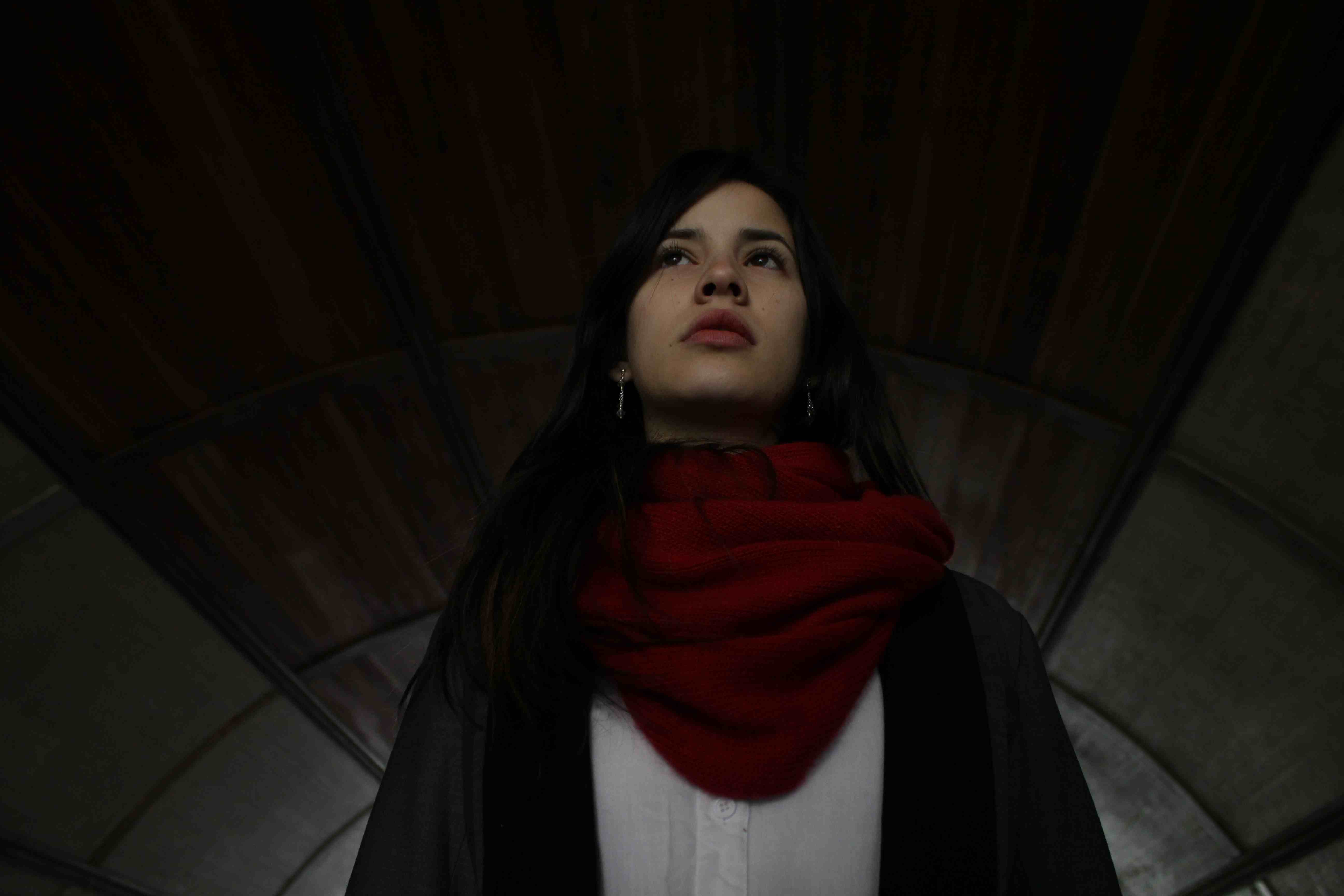 Sus Zapatos eran Azules