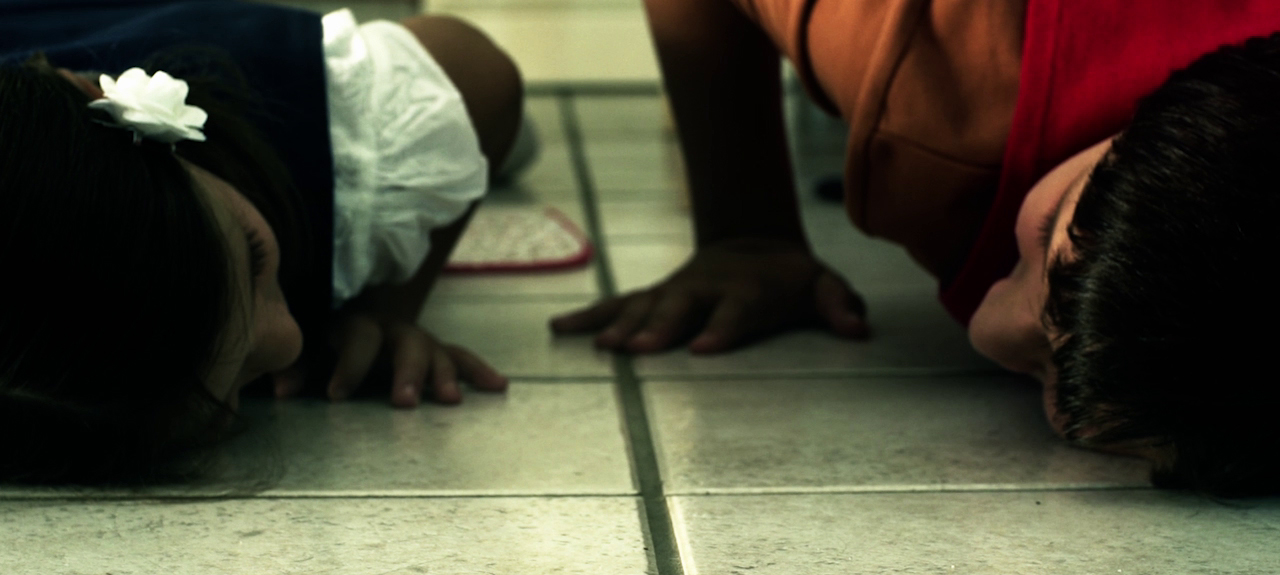 Non ridere, non piangere, non giocare