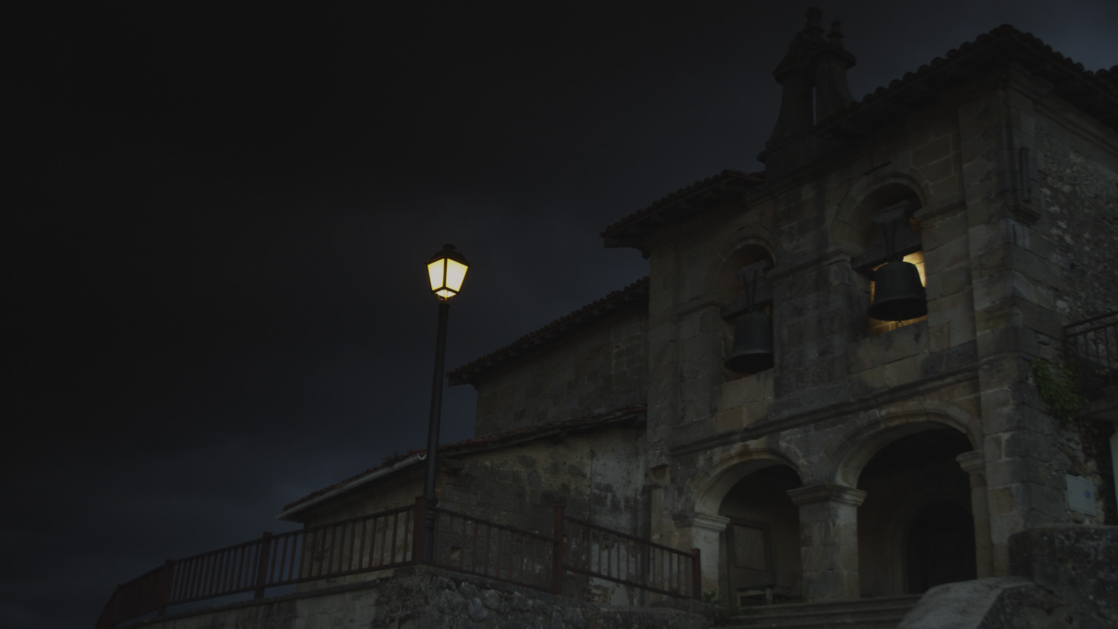 Donde Nunca Pasa Nada