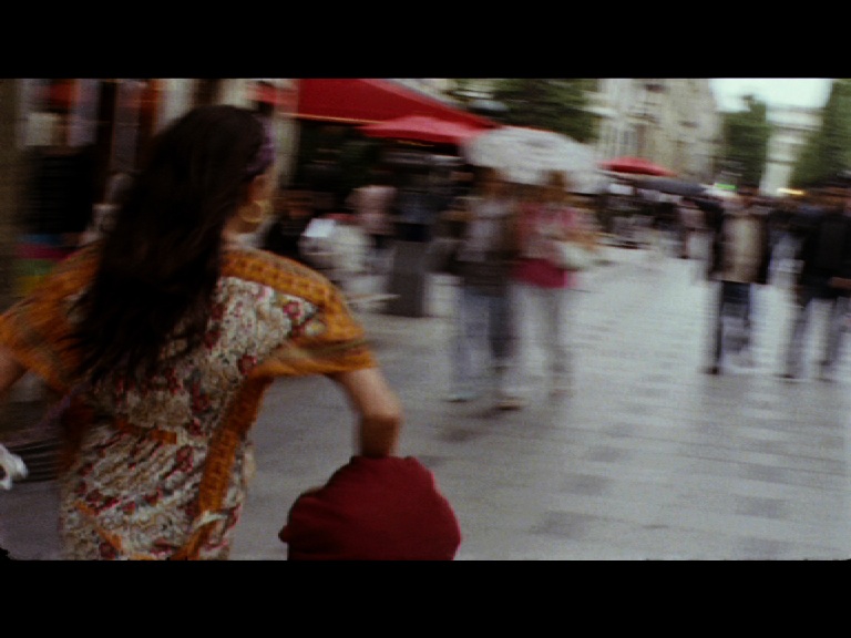 Robbery on the Champs Elysées