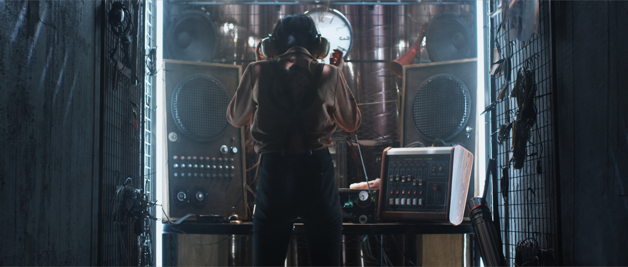 Bugging Heaven ; Listen to her