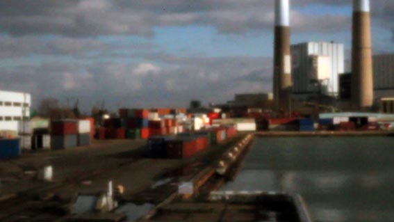 Reflets sur le port