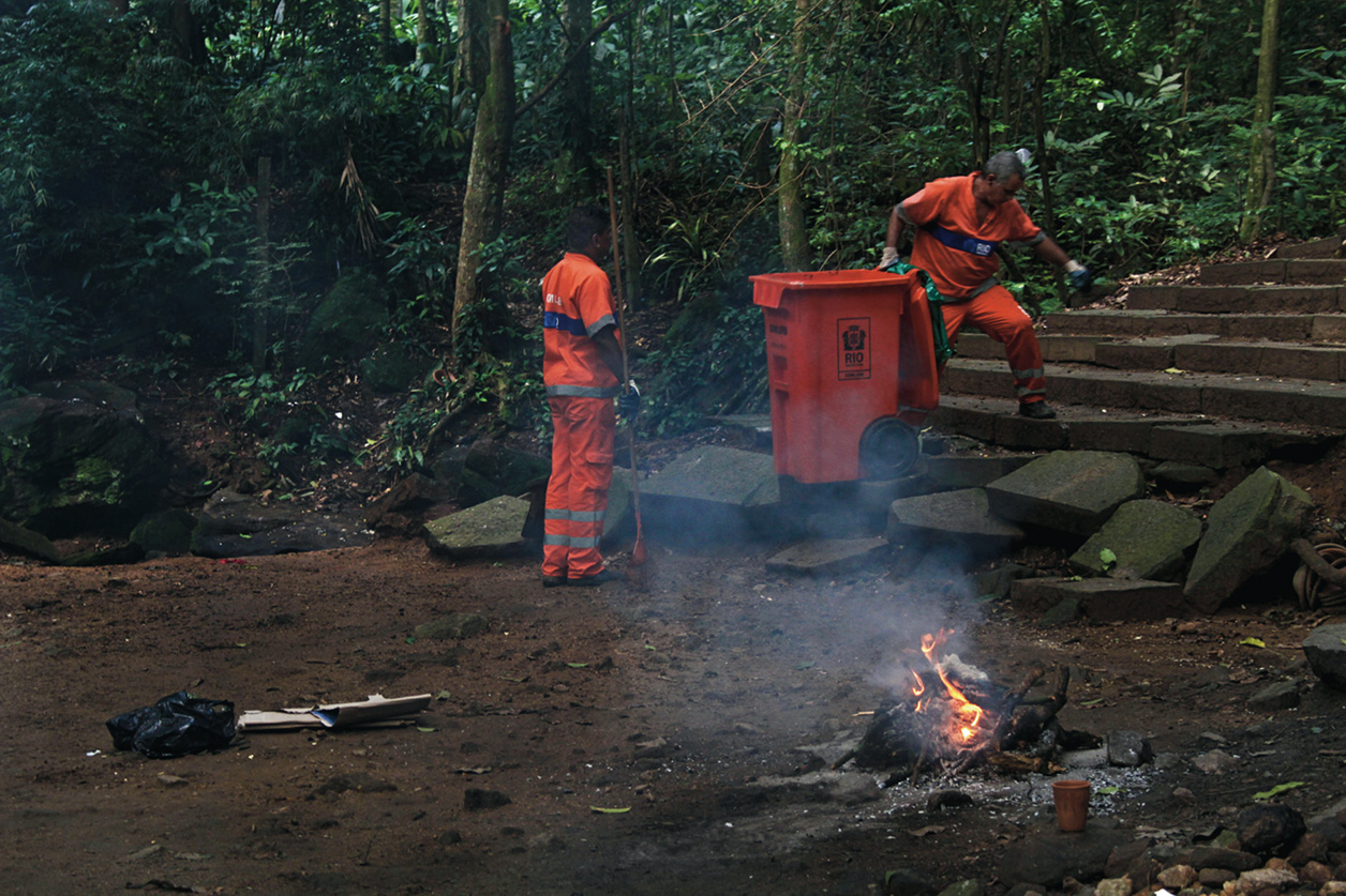 Gramados e Encruzilhadas
