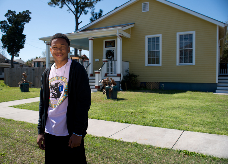 Andrew mit Pauken und Trompeten