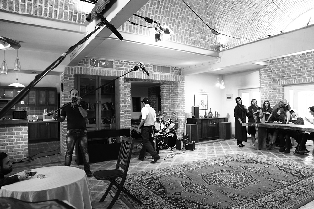 Reversed Narration of an Inverted Mind: Italia Italia