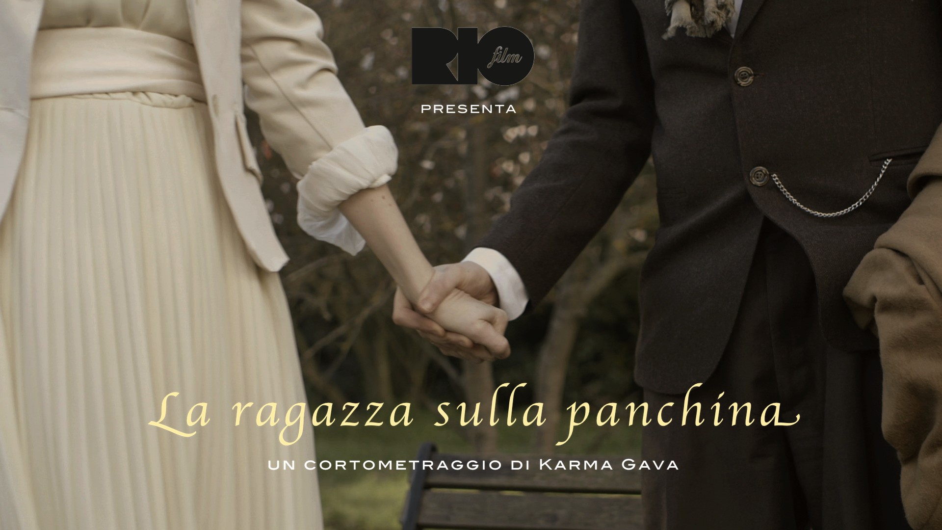 Ragazza Sulla Panchina