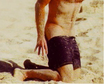 Patrick nu dans la mer