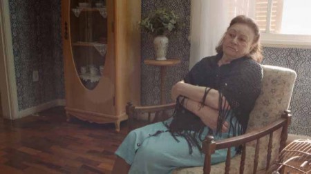 Velha que Colecionava Xícaras