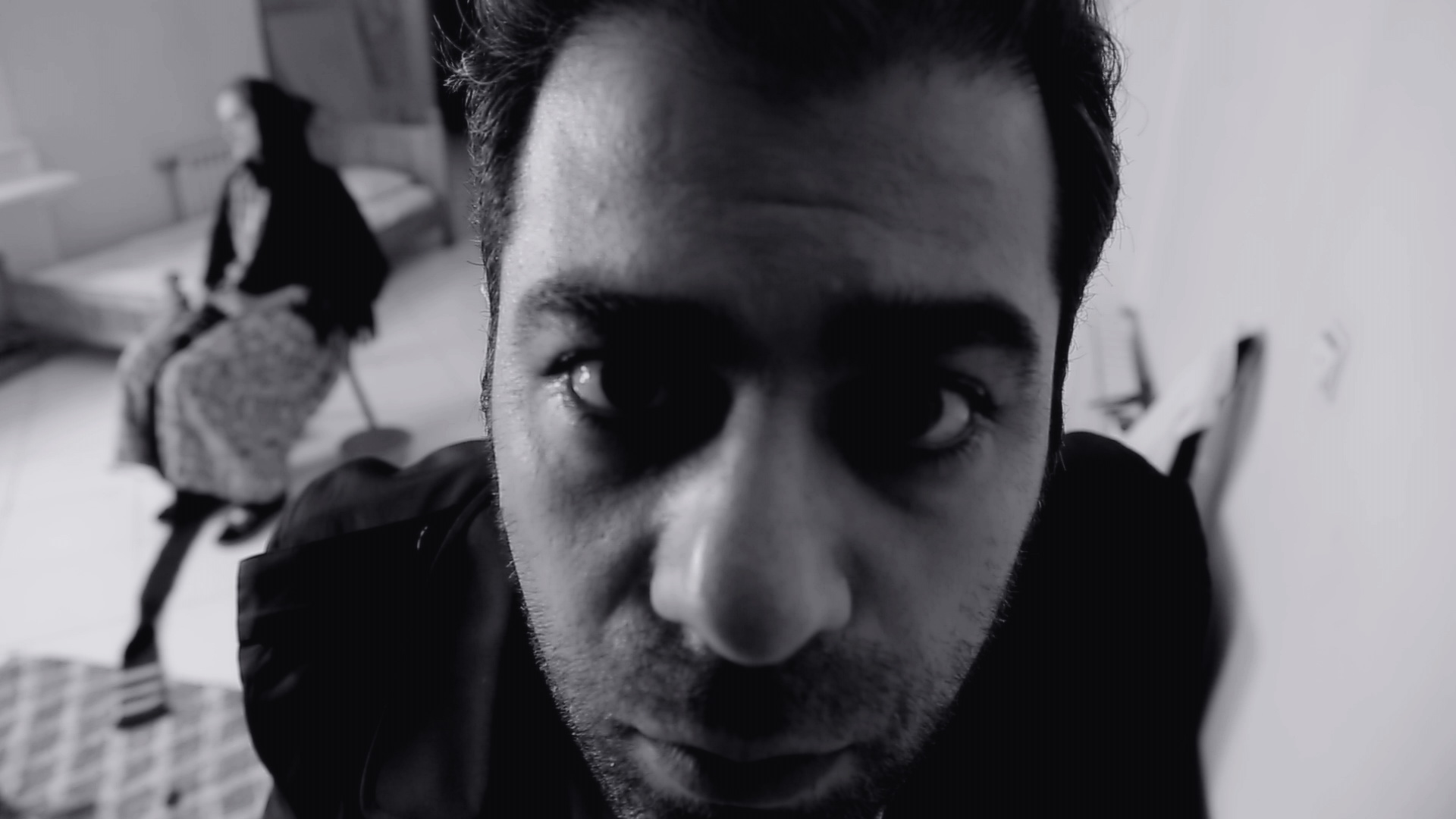 Oedipus in apartment