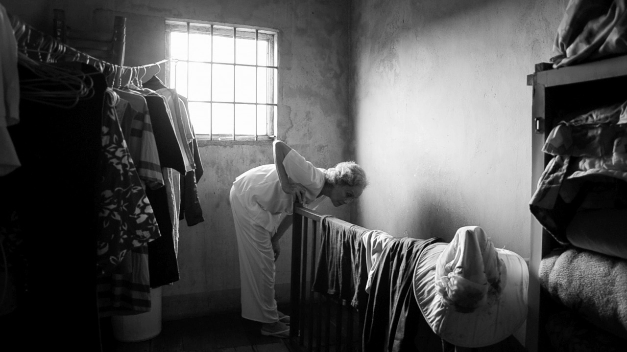 Thanh Pho Nhung Tam Guong