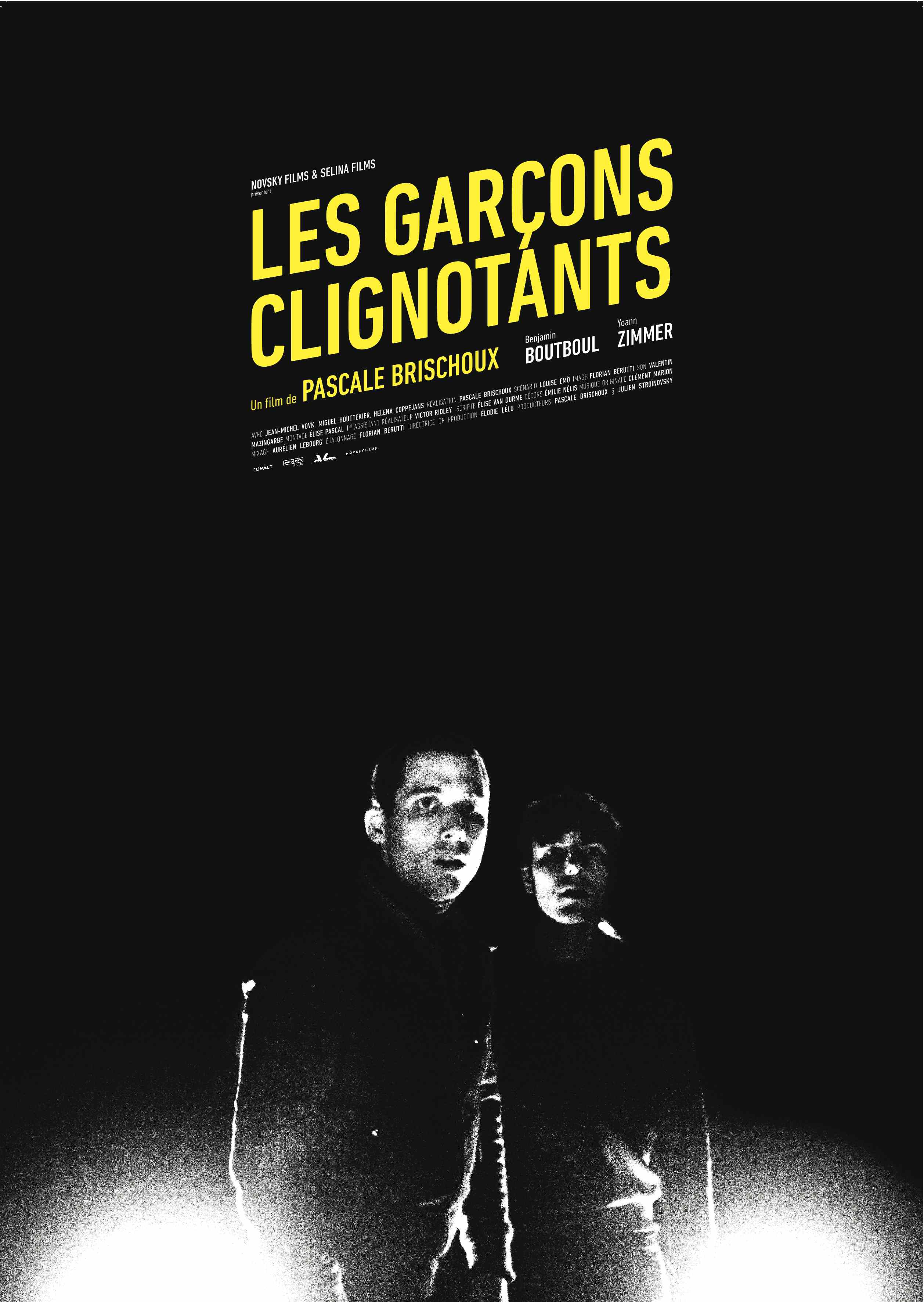 garçons clignotants