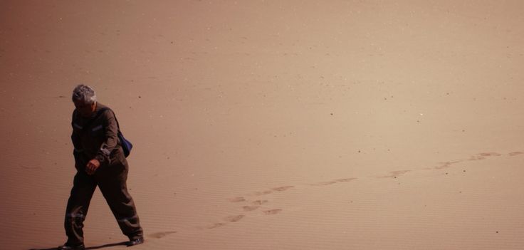 Un hombre después de la fábrica