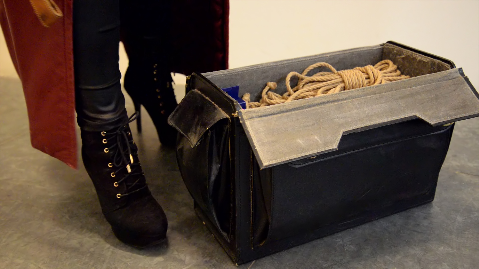 Maîtresse Cindy, scénographe de l'interdit : «Nouveau» Départ