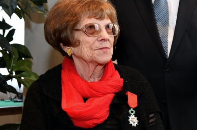 Une jeune fille francaise