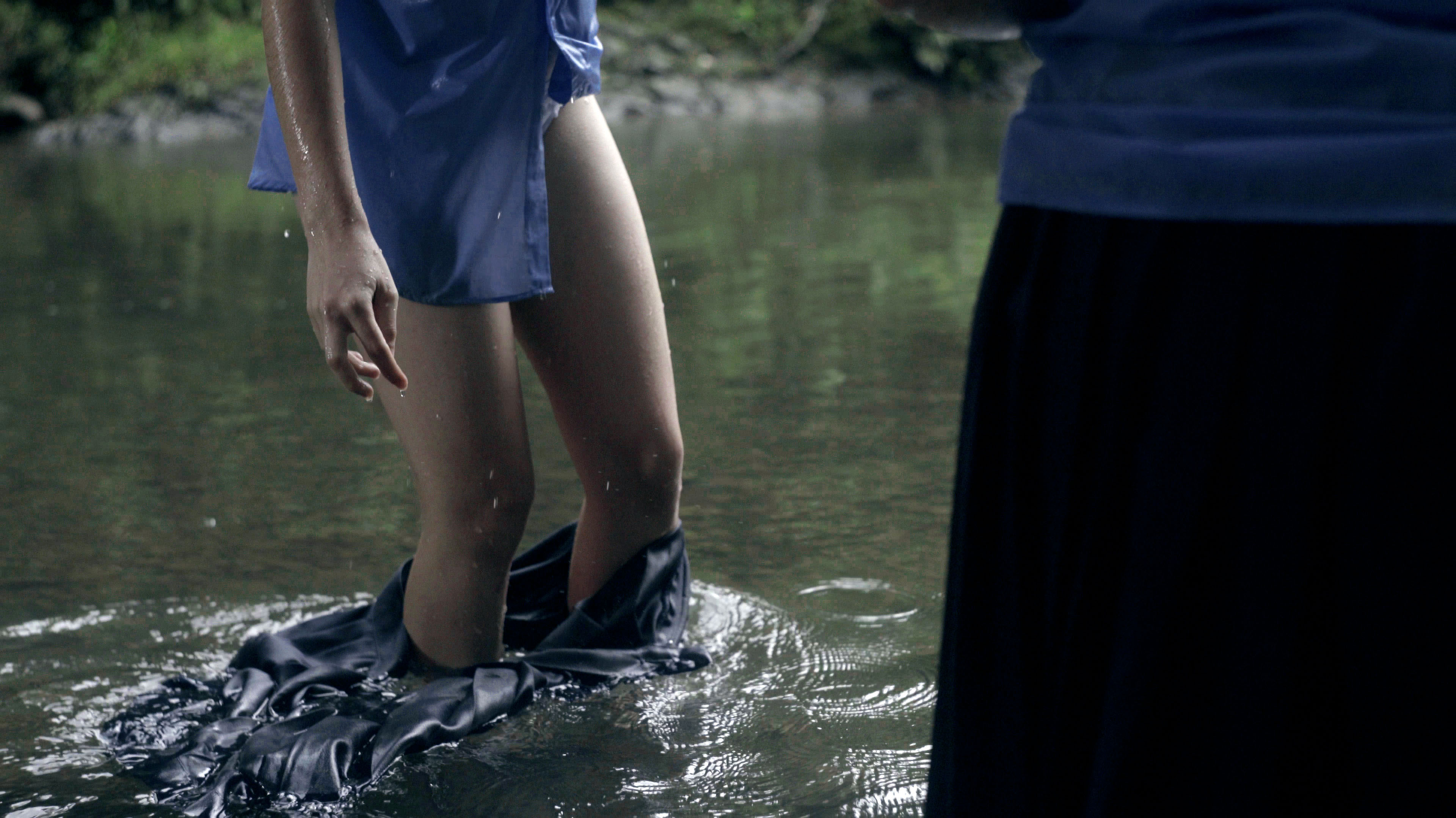 Sumergite un poco más