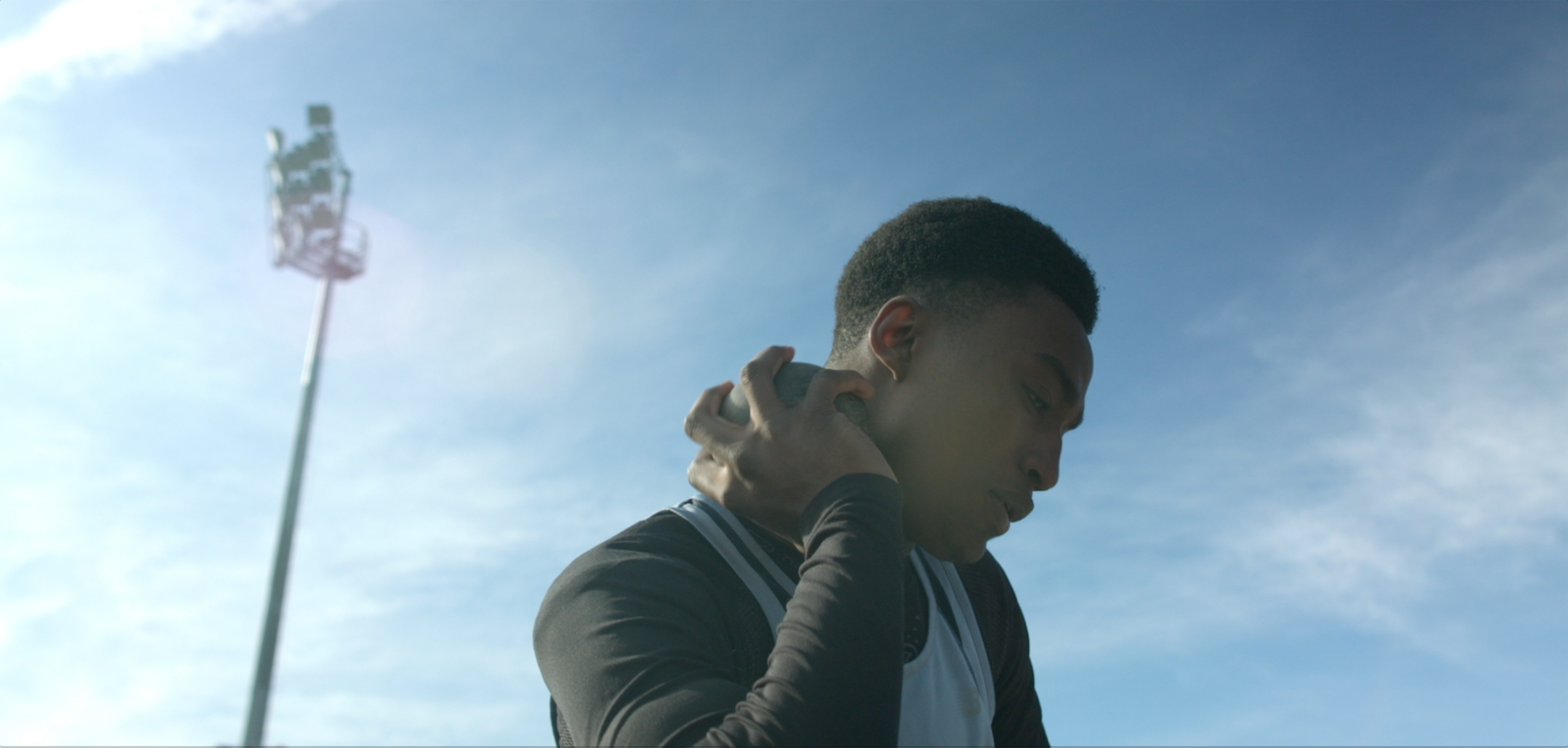 Sans regarder derrière