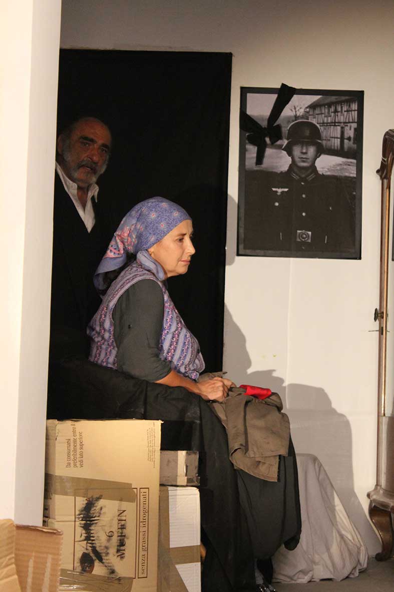 Interno Con Girasoli