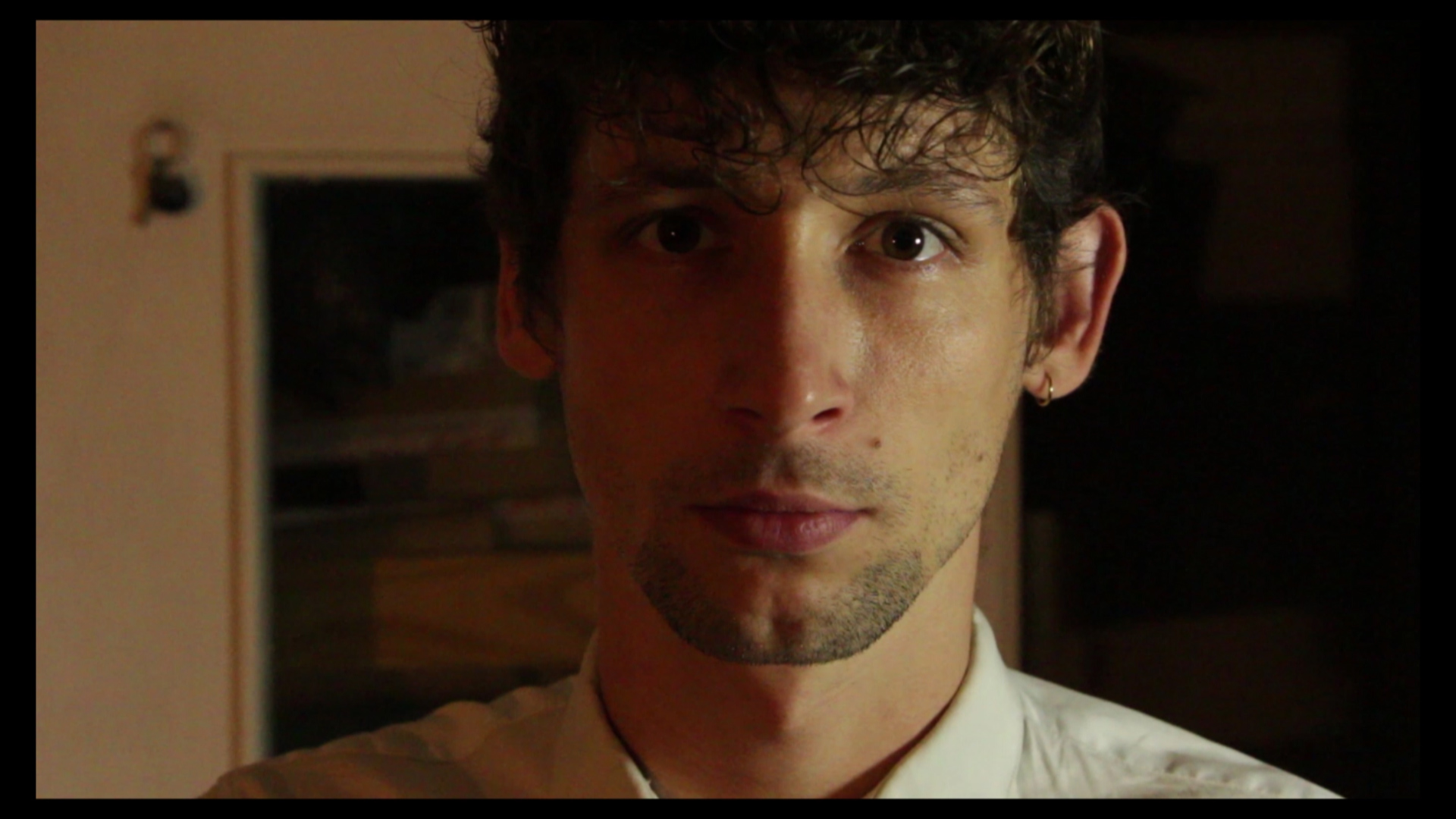 De la tête aux pieds