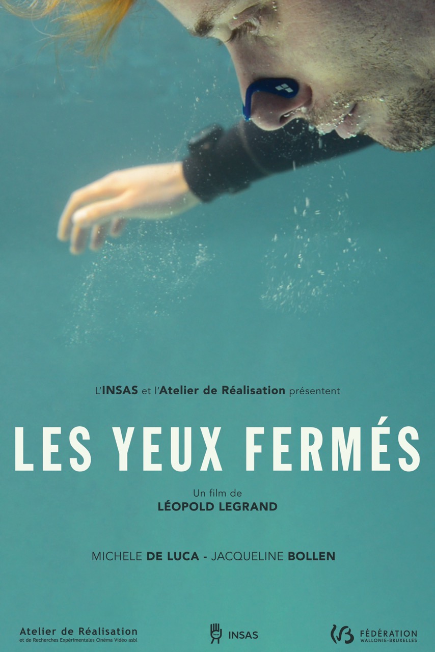 yeux fermés