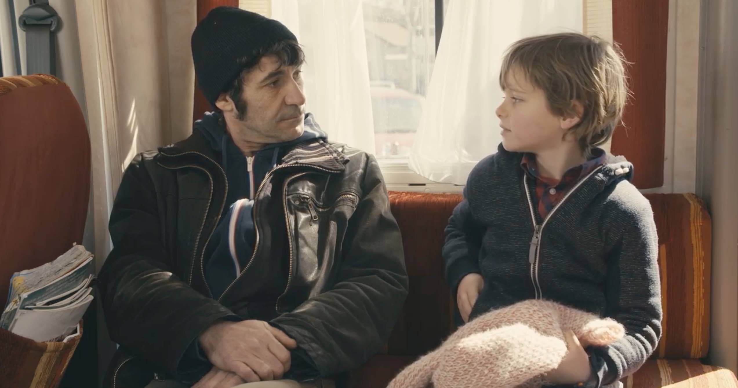 Rebecca, appelle-moi