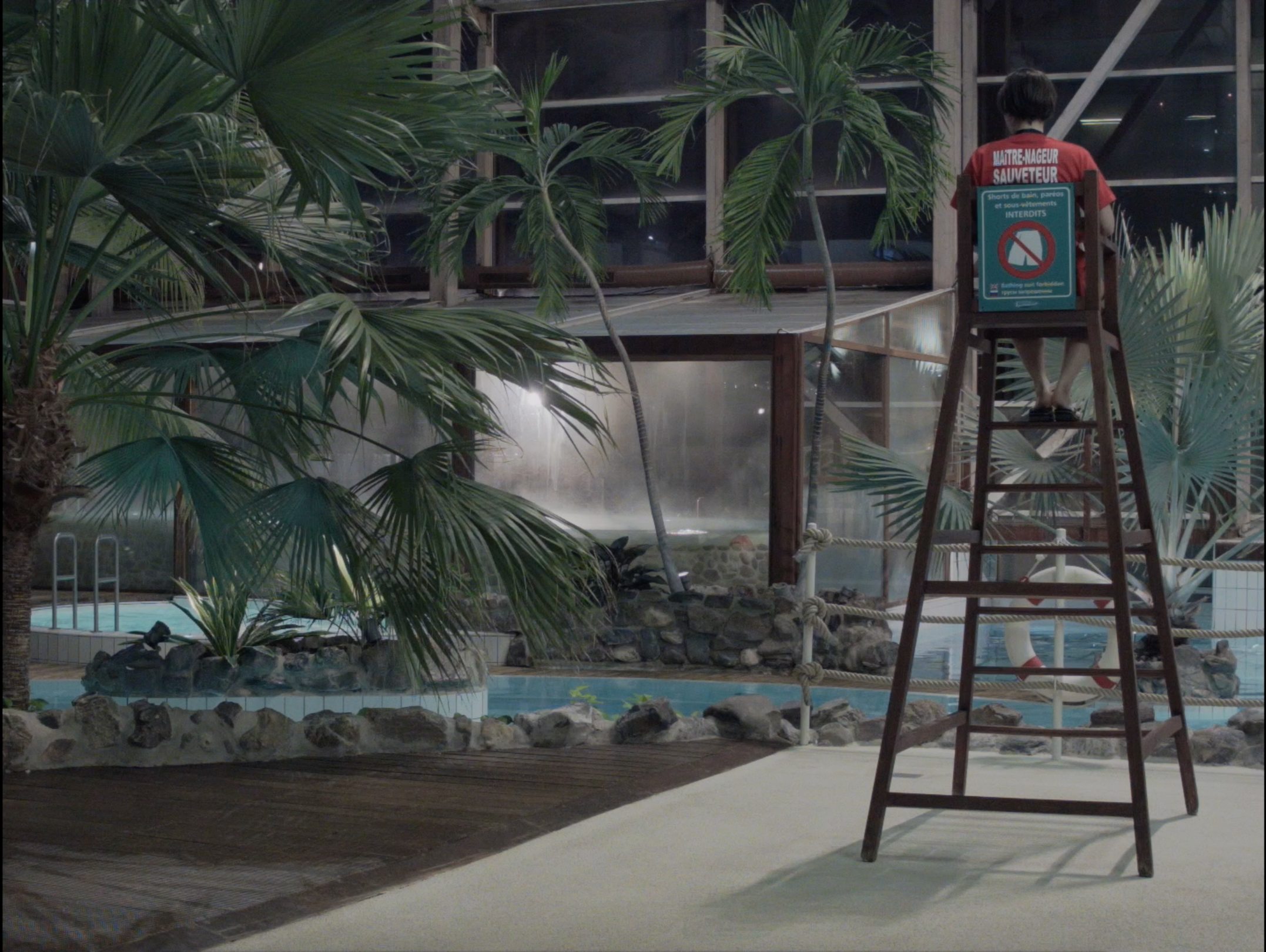 All statues sleep alone