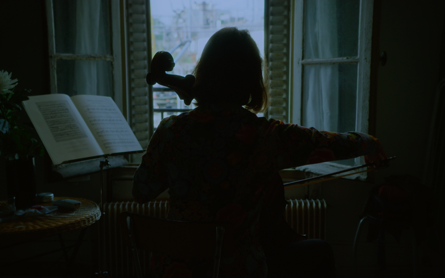 Jeune fille et ses tocs