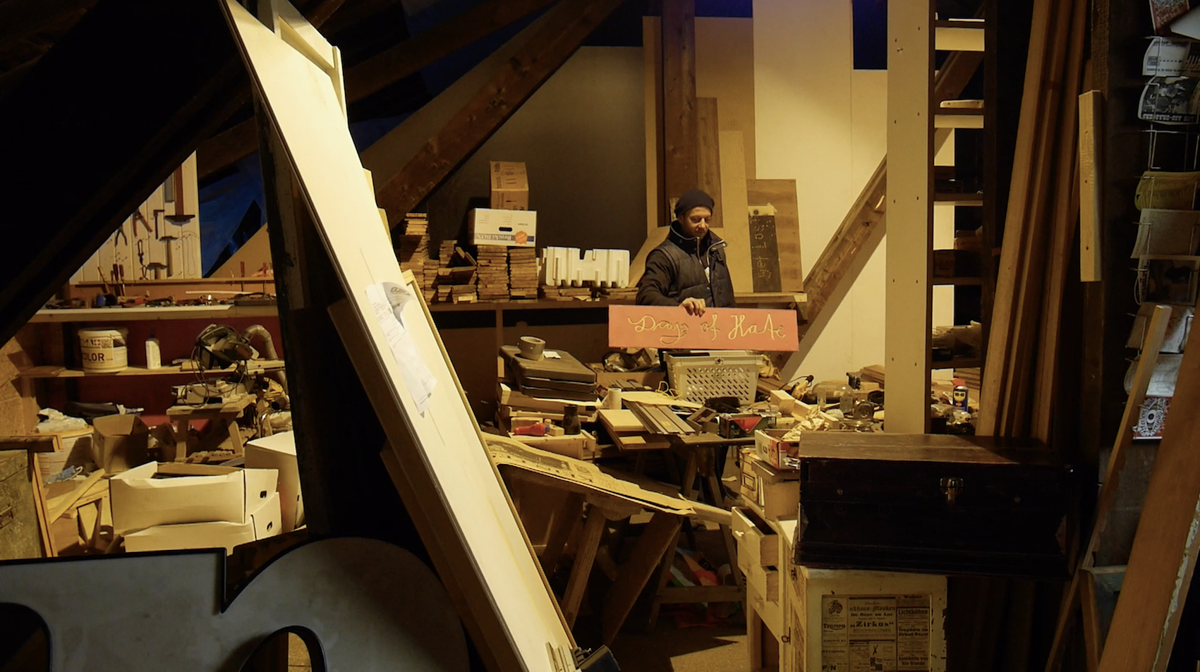 Minispectacles Squatting