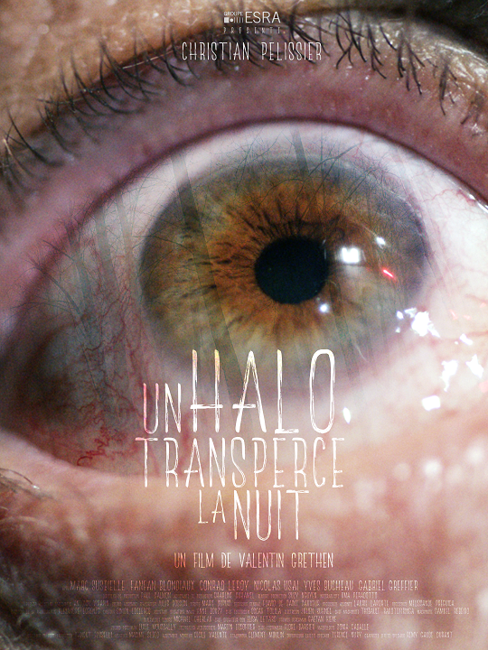 Un halo transperce la nuit