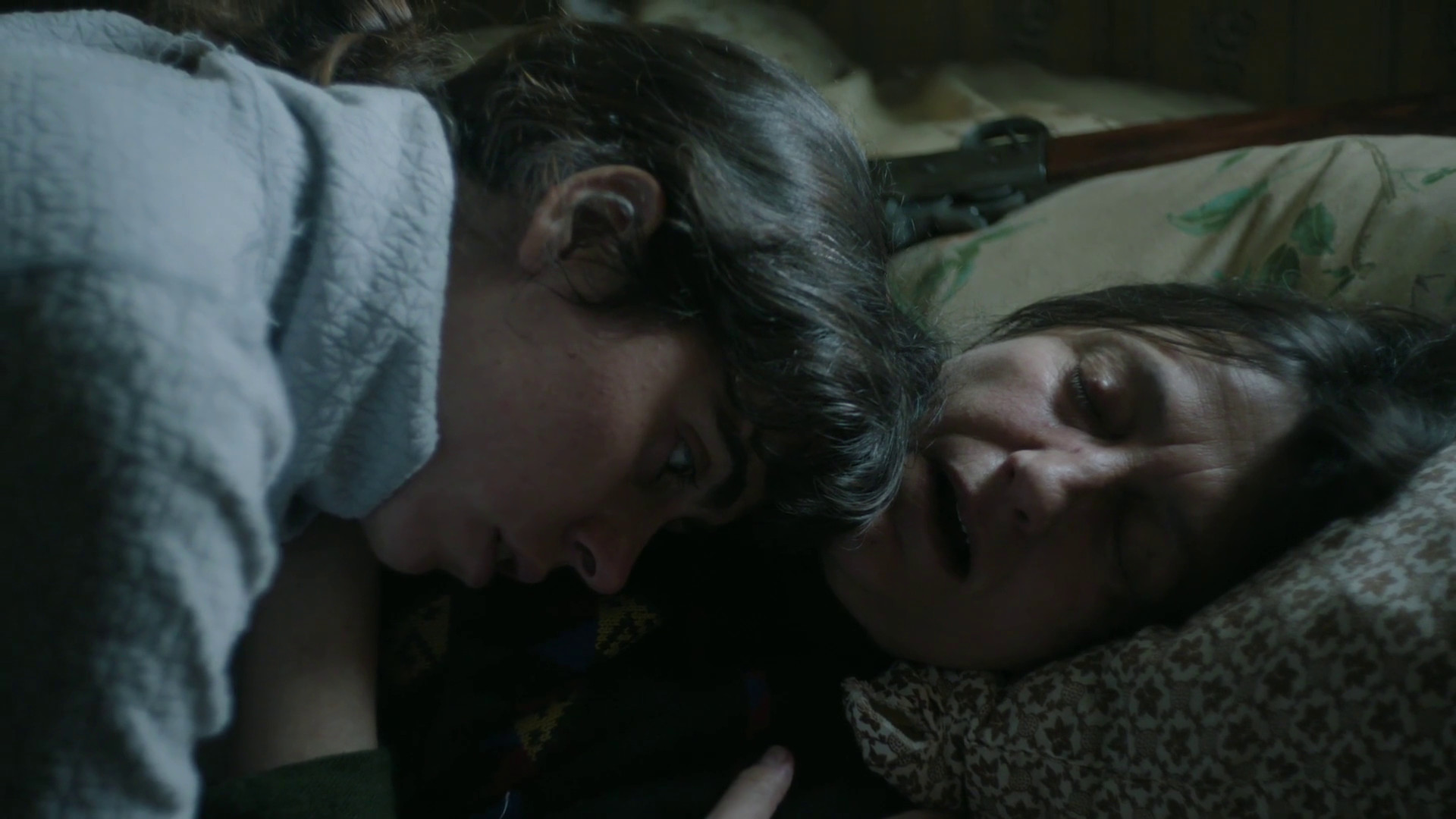 Ella, Muerta De FrÍo. Yo, Calada Hasta Los Huesos