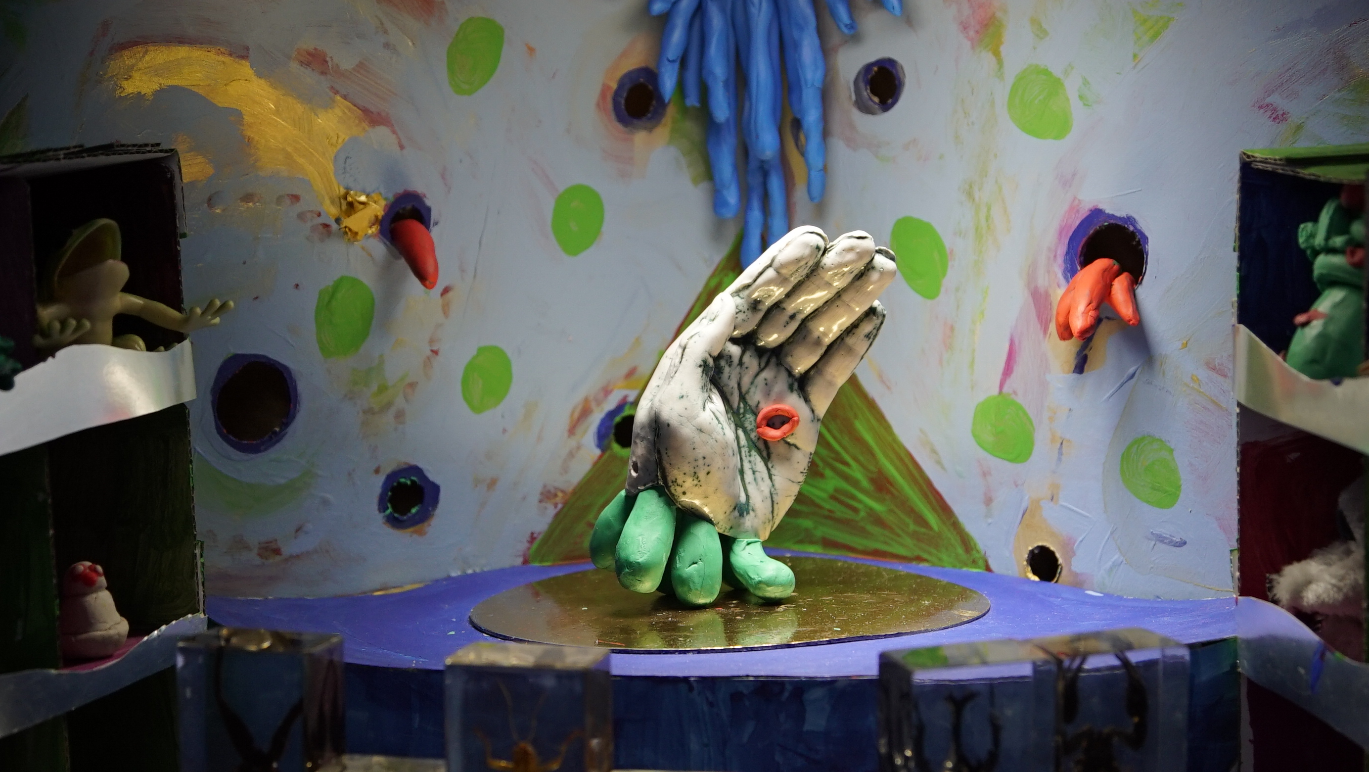 Cosmospenguin in the Opera