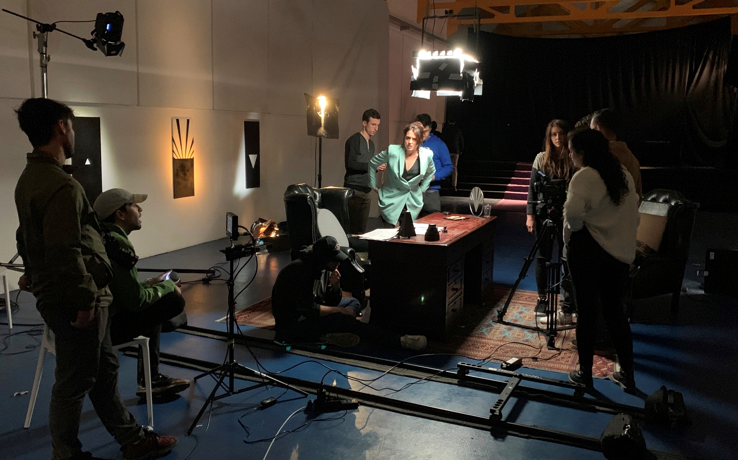 Come l'ombra nel buio